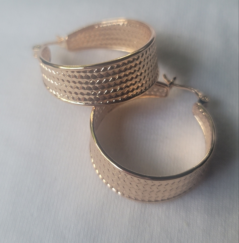 Gold Filled 14k Gold Hoop Earrings - Picture 3 of 3